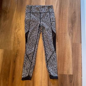 Lululemon black and white abstract flower leggings